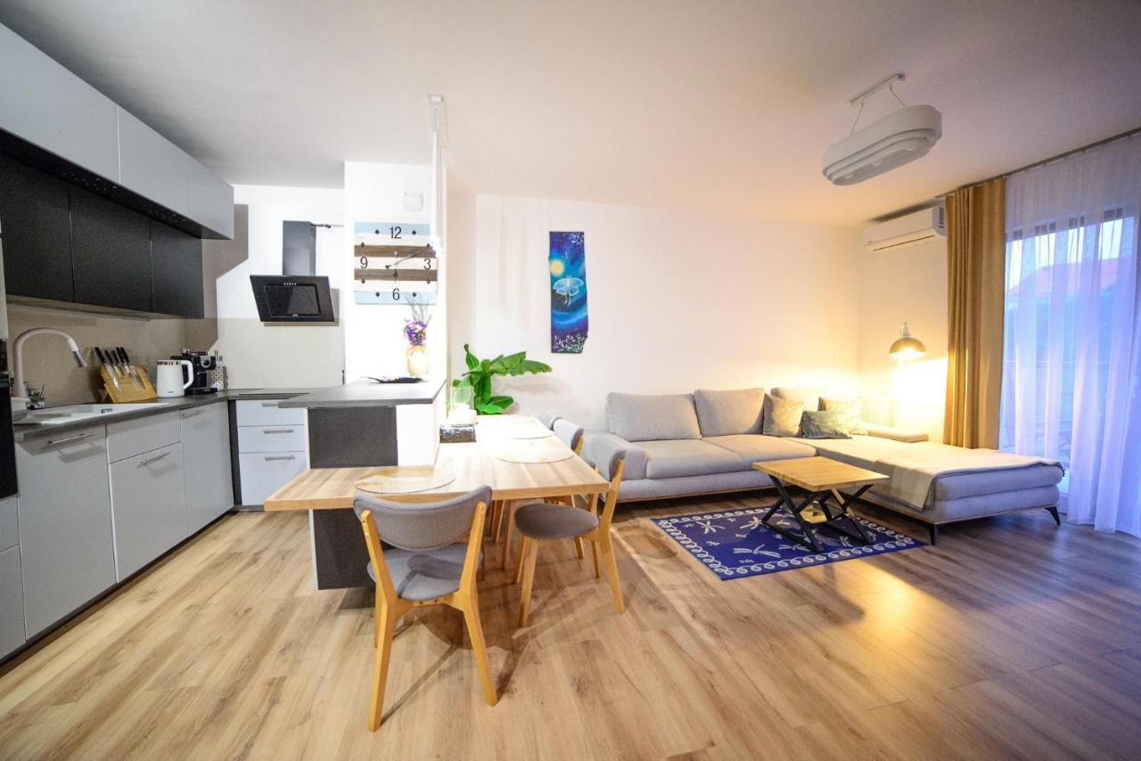 Apartamenty Via Marina Wrocław Zewnętrze zdjęcie